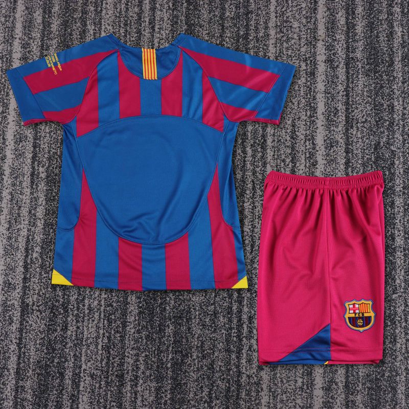 Retro Kids FC Barcelona 2005-2006 home UCL edition Secondary image