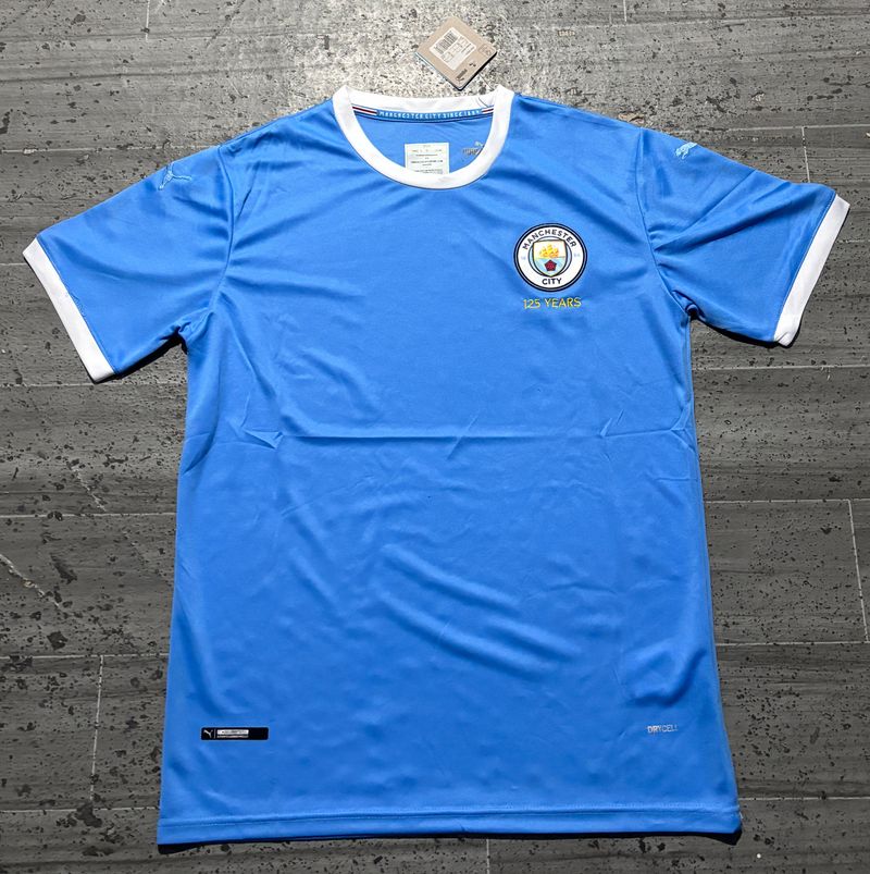 Retro Manchester City 125th-anniversary edition Main image