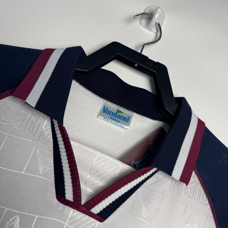 Retro West Ham United 1999 away