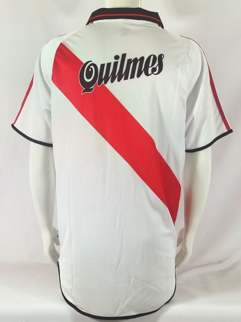 River Plate 2000-2001 Retro Home Shirt Secondary image