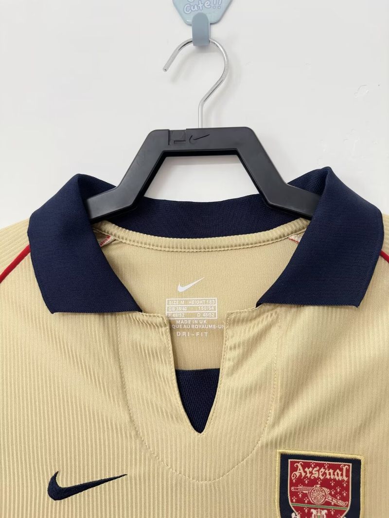 Retro Arsenal FC 2001-2002 away