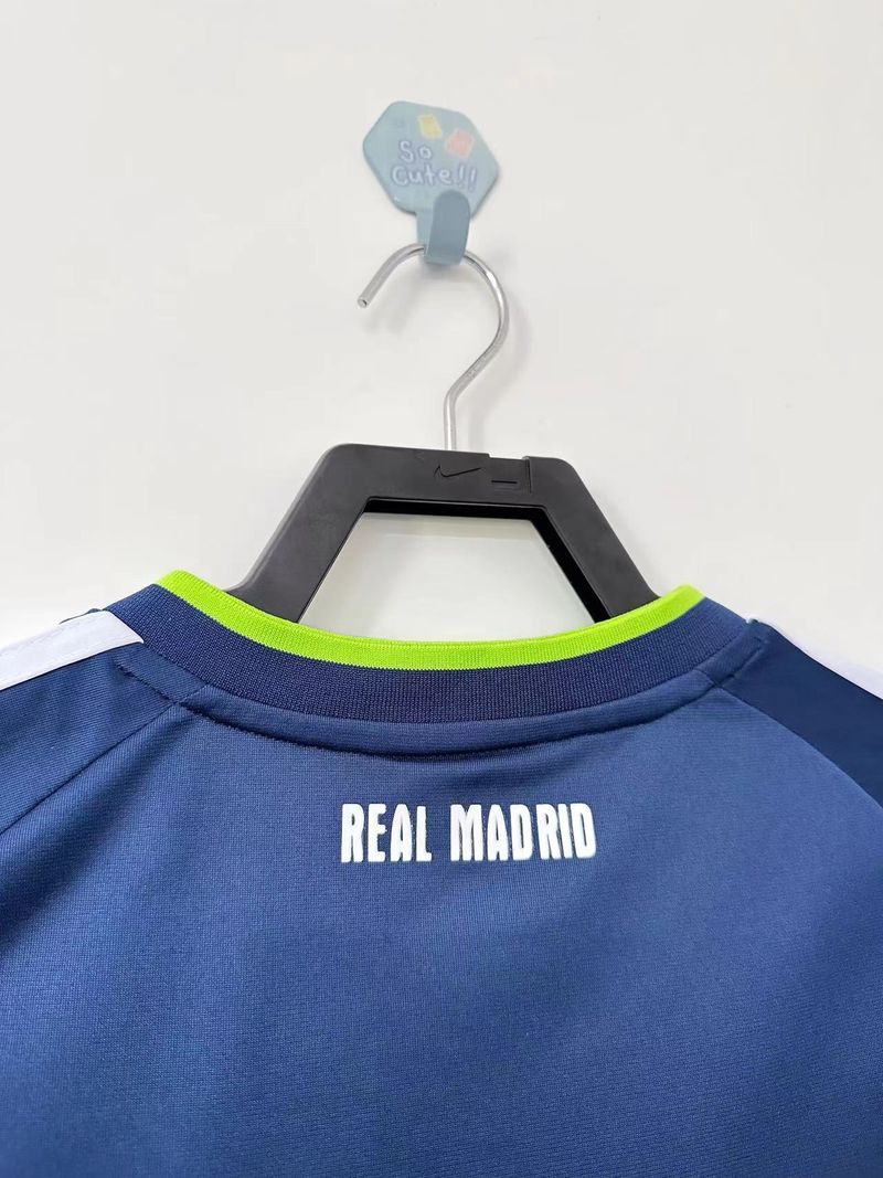 Retro Real Madrid 2010-2011 away