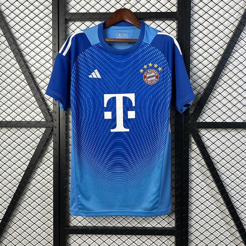 Bayern München 2025 - 2026 goalkeeper - WCFOOTBALLSUIT Image principale du produit