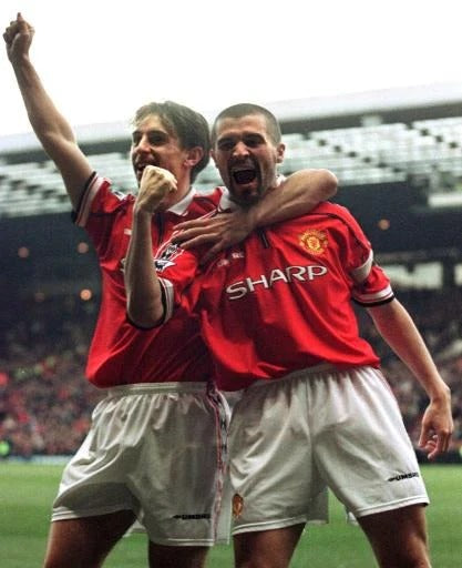 Retro Manchester United 1998-1999 home Secondary image