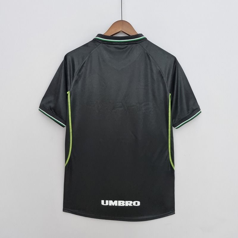 Retro Manchester United 1998-1999 second away Secondary image