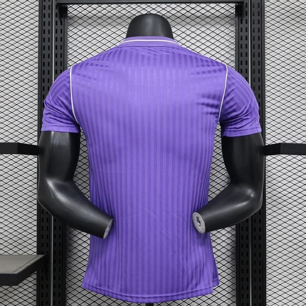 Real Madrid 2025-2026 special edition player Secondary image
