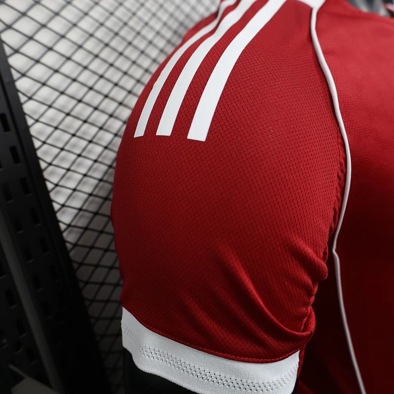 Liverpool FC 2025-2026 home player
