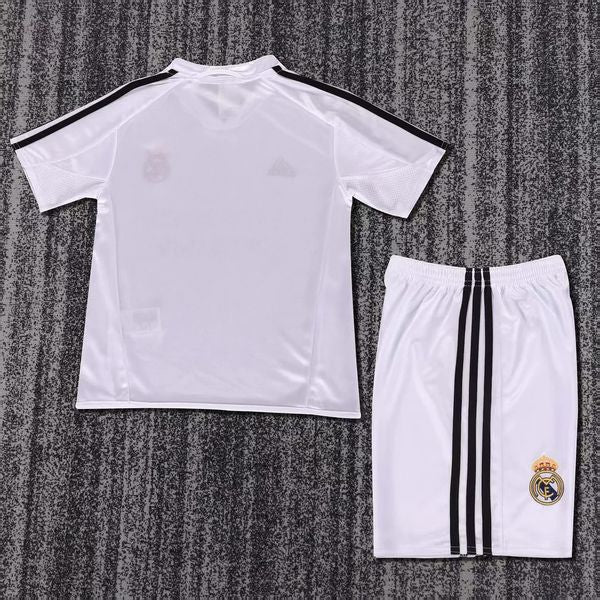 Retro Kids Real Madrid 2004-2005 Home Secondary image