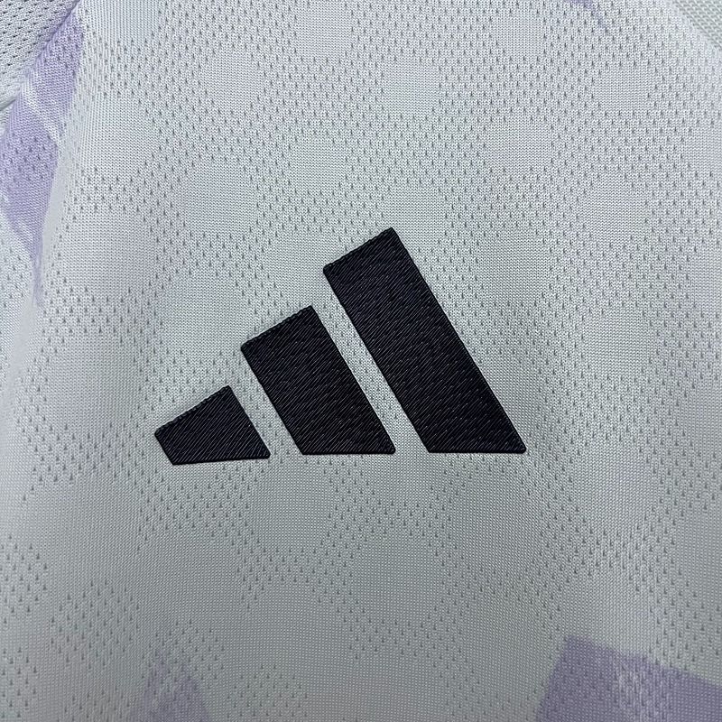 Manchester United 2025-2026 away