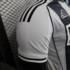 Newcastle United 2025-2026 home player