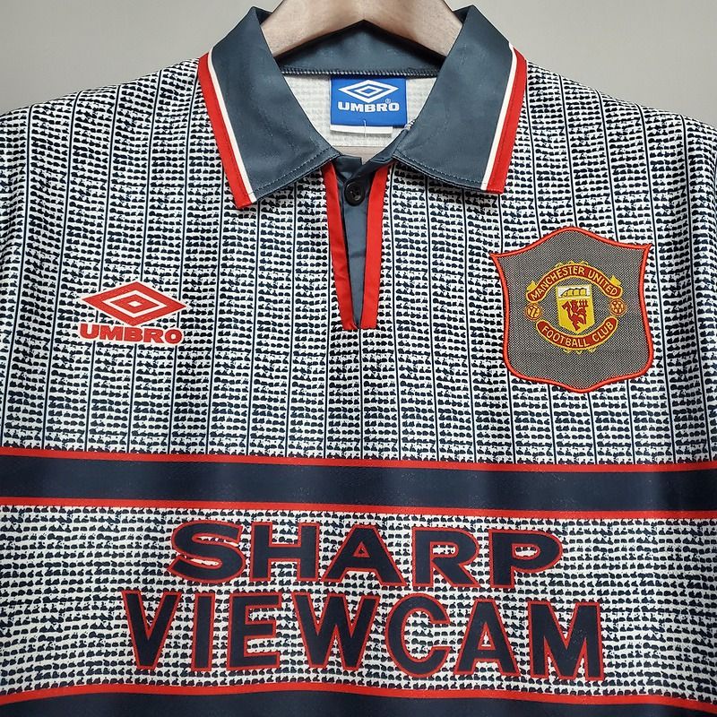 Retro Manchester United 1995-1996 away
