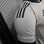 Real Madrid 2025-2026 home player