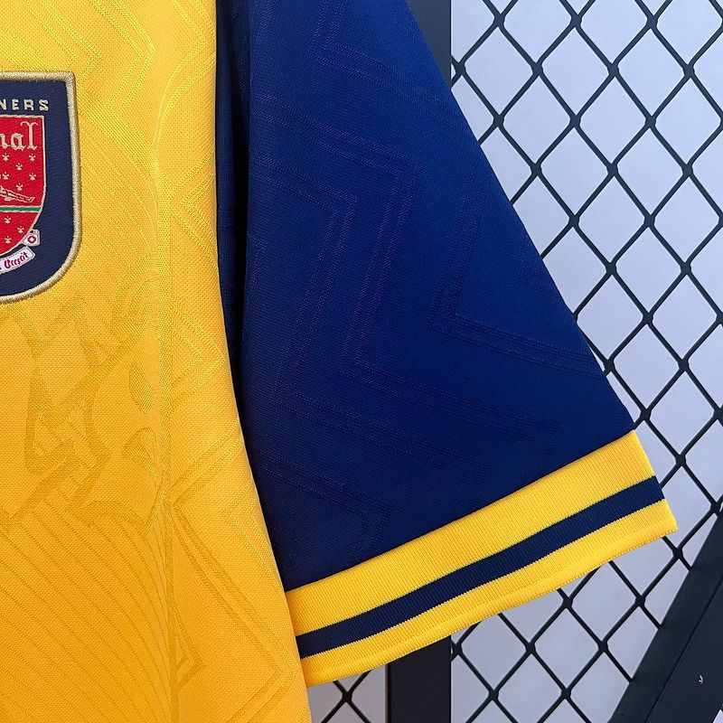 Retro Arsenal FC 1996-1997 away