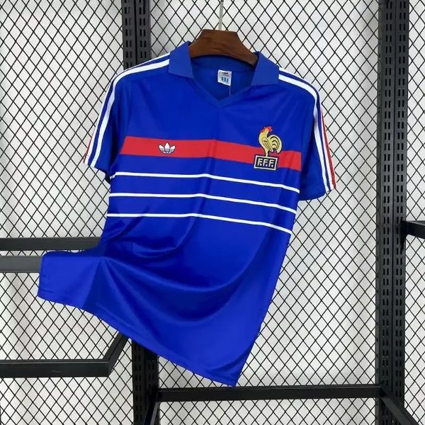 Retro France 1984 home