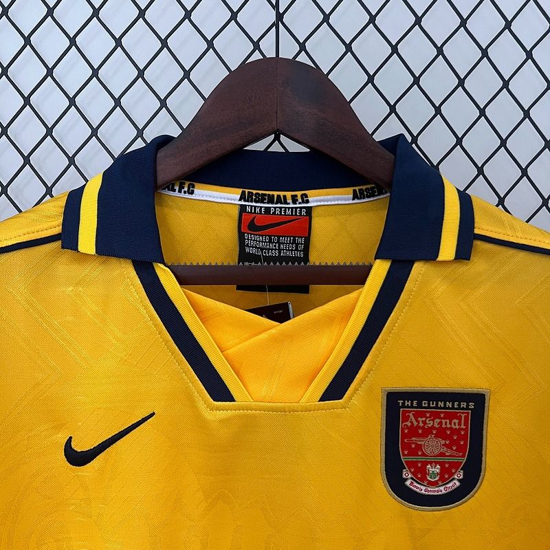 Retro Arsenal FC 1996-1997 away