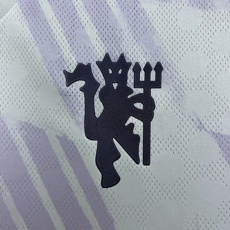 Manchester United 2025-2026 away