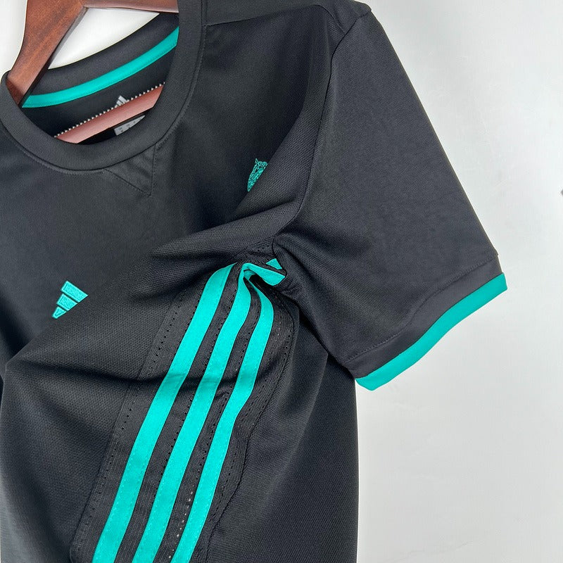 Retro Real Madrid 2017-2018 away