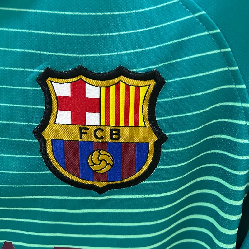 Retro FC Barcelona 2016-2017 third away