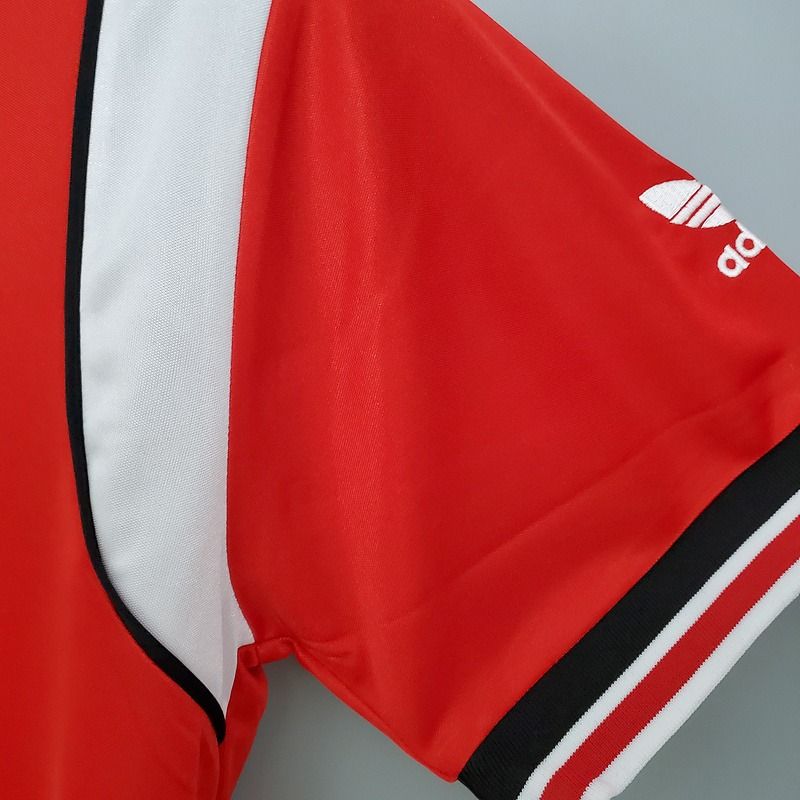 Retro Manchester United 1985-1986 home