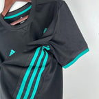 Retro Real Madrid 2017-2018 away