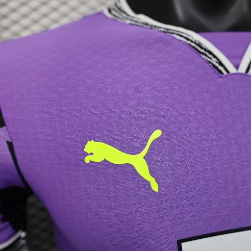 BVB Dortmund 2025-2026 Goalkeeper player