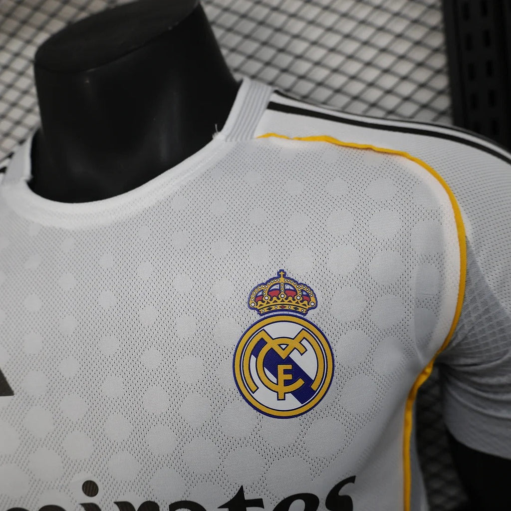 Real Madrid 2025-2026 home player