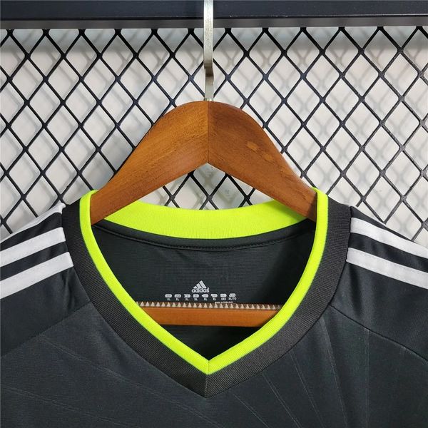 Retro Real Madrid 2010-2011 away
