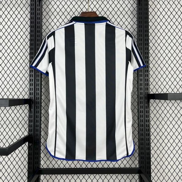 Retro Newcastle United 1999-2000 home Secondary image