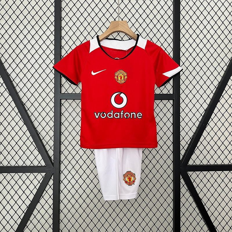 Retro Kids Manchester United 2005-2006 home Main image