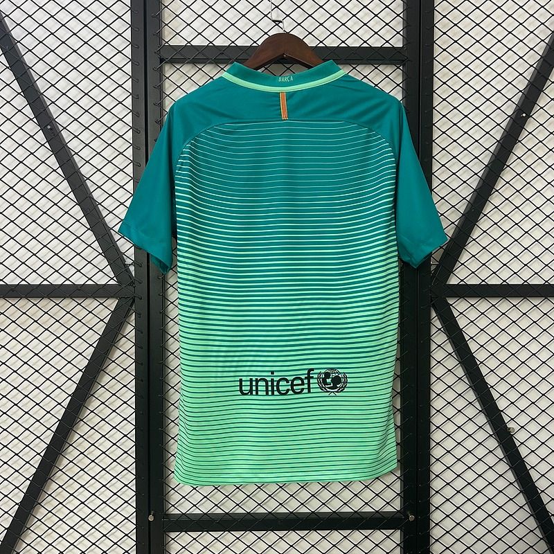 Retro FC Barcelona 2016-2017 third away