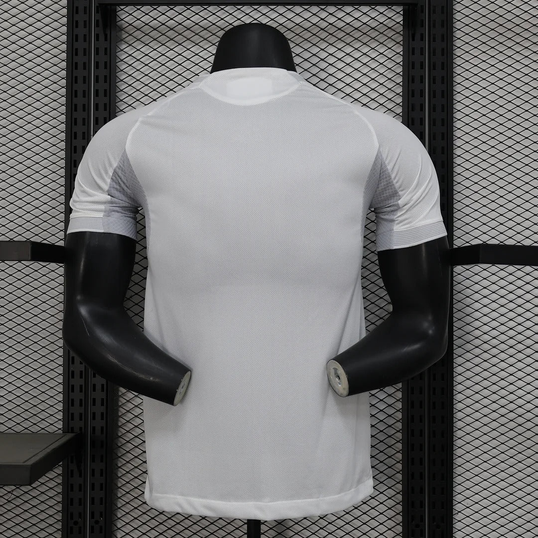 Real Madrid 2025-2026 home player Secondary image