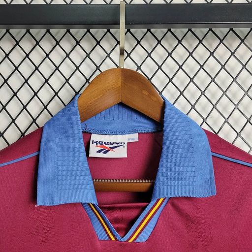 Retro Aston Villa 1995-1997 home