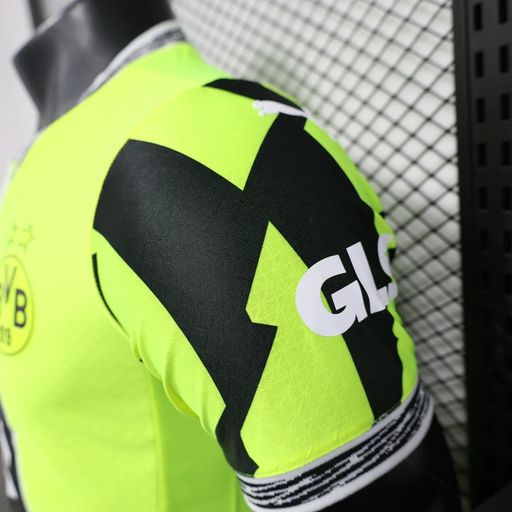 BVB Dortmund 2025-2026 Special Edition player