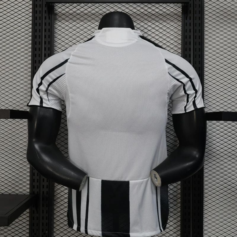Juventus 2025-2026 home player Secondary image
