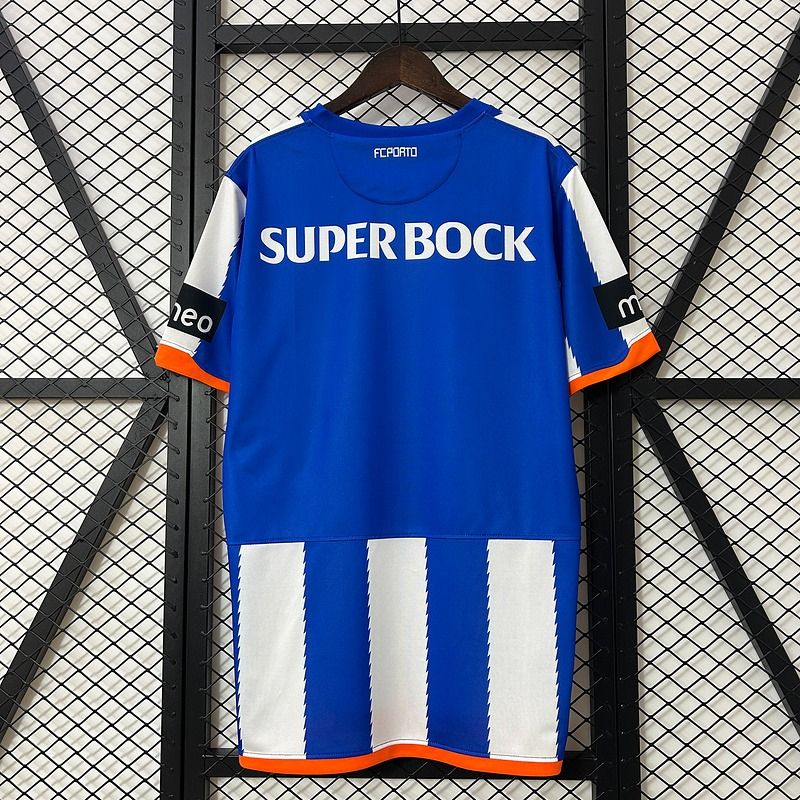 Retro FC Porto 2010-2011 home Secondary image