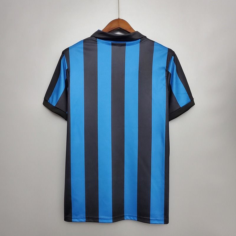 Retro Inter Milan 1988-1990 home Secondary image