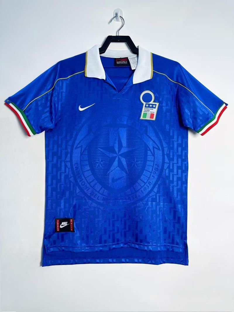 Retro Italy national 1995 home - WCFOOTBALLSUIT Main image