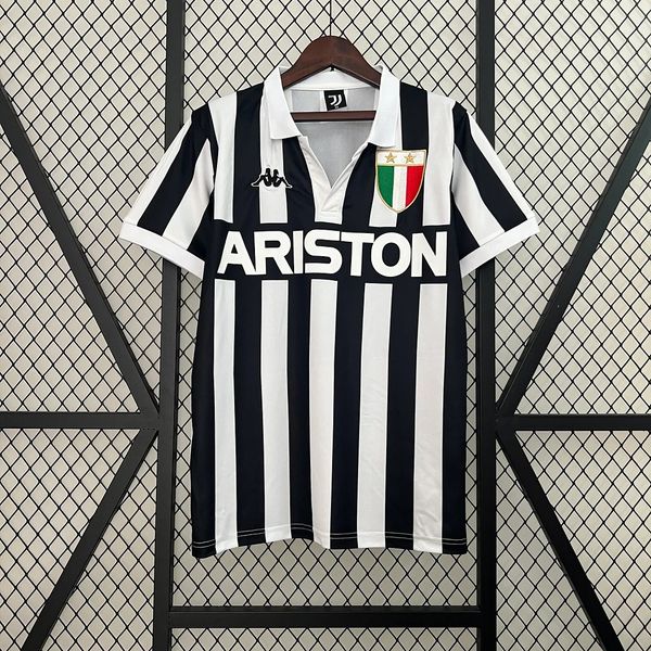Retro Juventus 2001 - 2002 home - WCFOOTBALLSUIT