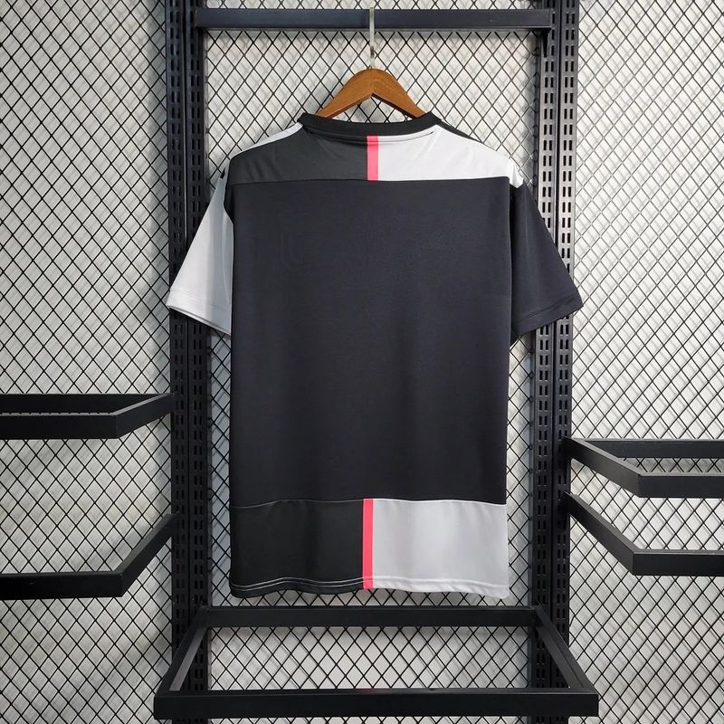 Retro Juventus 2019-2020 home Secondary image