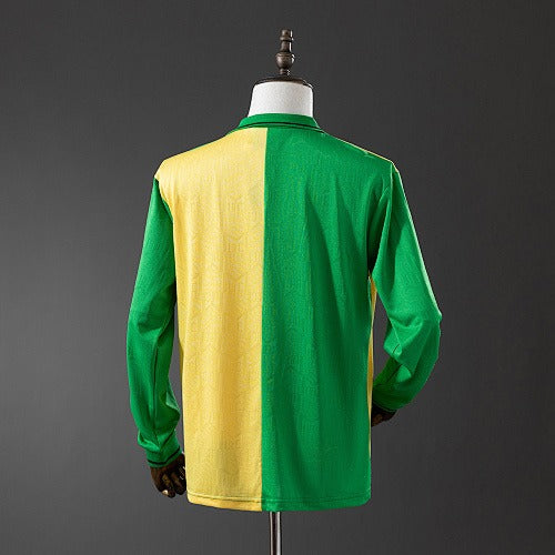 Retro Manchester United 1992-1994 Away Long Sleeve Secondary image